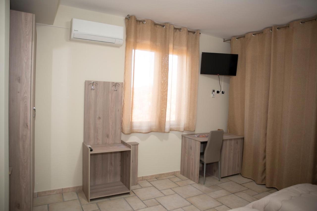 B&B La Terrazza Degli Scrittori 라칼무토 외부 사진