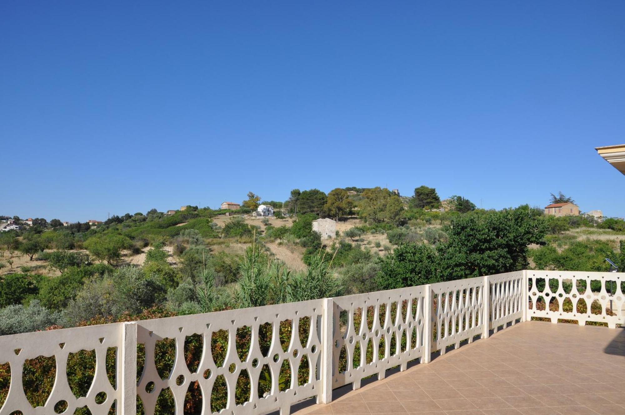 B&B La Terrazza Degli Scrittori 라칼무토 외부 사진